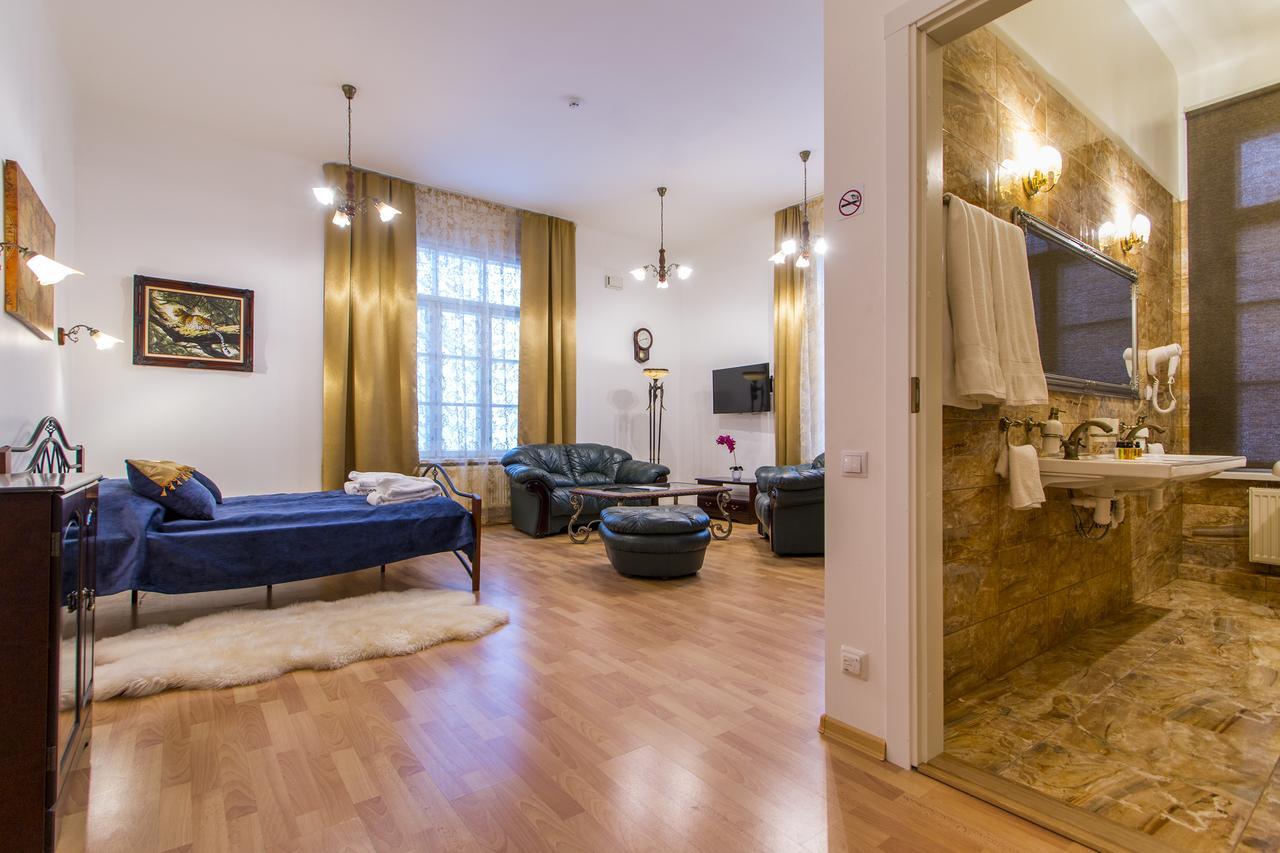 Aquamarine Hotel Талин Екстериор снимка