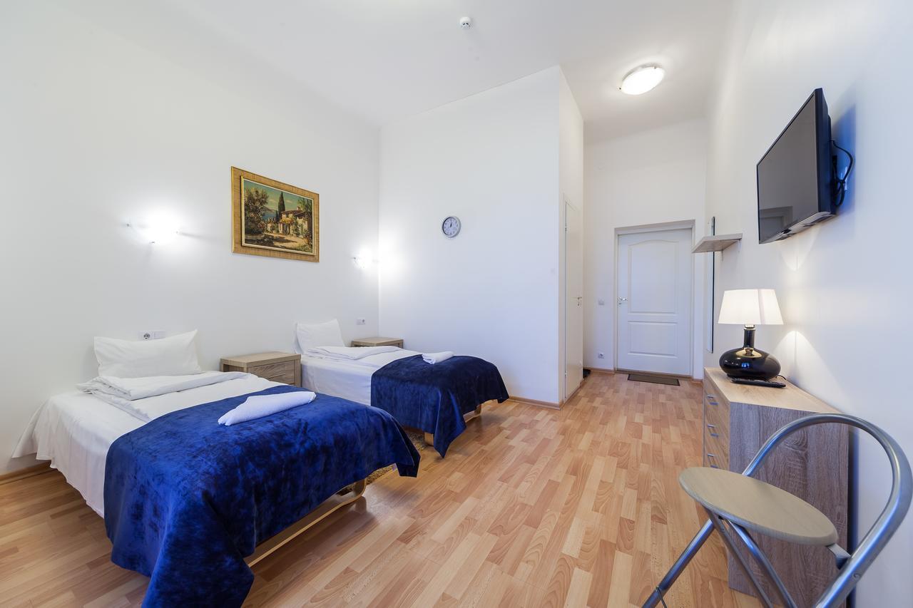 Aquamarine Hotel Талин Екстериор снимка